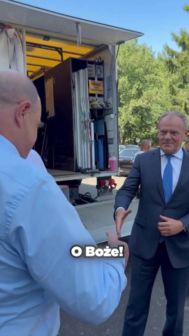 Artur Barciś chciał sprawdzić czy Tusk nosi perukę