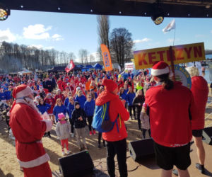 IX Dadajowy Zlot Morsów: Mikołajem możesz być cały rok 