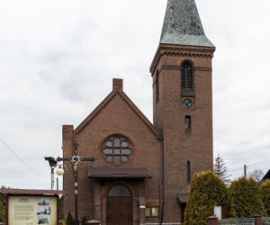 „Niepraktykujący” płaci podwójnie. Szokujący cennik na cmentarzu pod Wrocławiem