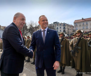 Prezydent Węgier w Polsce. Tak został przywitany w Przemyślu