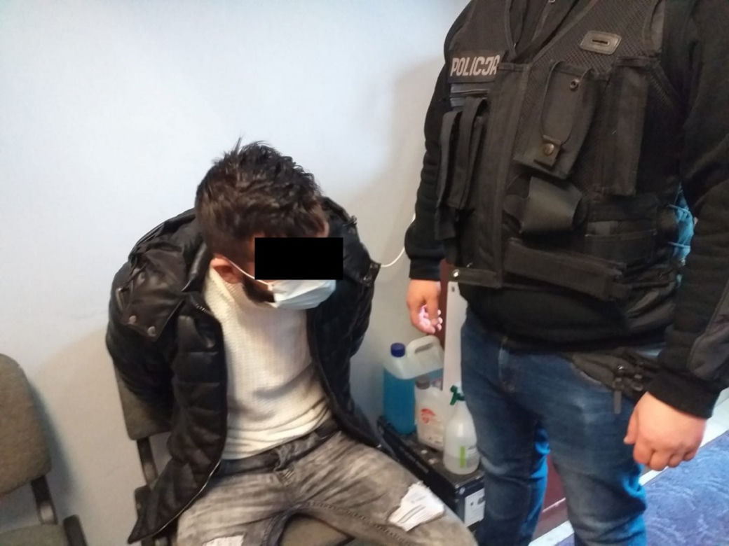 Ukradli staruszce ponad milion. Wpadli po kilku dniach