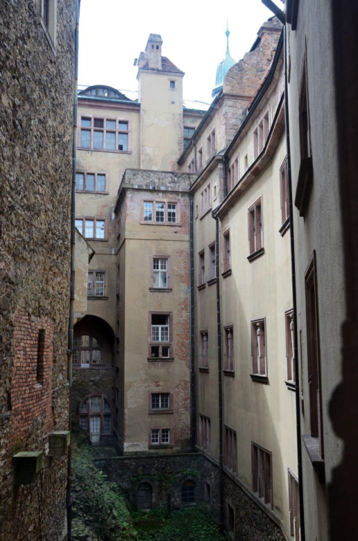 Historia tego polskiego zamku i jego mieszkańców to gotowy materiał na film