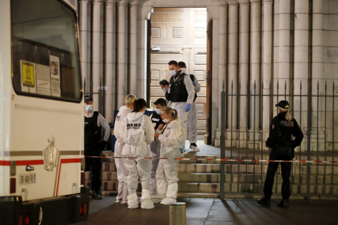 Obcinał głowy nad wodą święconą z Koranem w ręku. Powiedzcie moim dzieciom, że je kocham - ostatnie słowa ofiary terrorysty