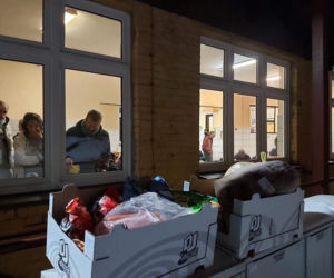 Nie mogą chodzić na mecze, ale wciąż zajmują się pomaganiem. Dziewczyny z Torcida Girls tym razem wsparły ogrzewalnę dla bezdomnych [ZDJĘCIA]