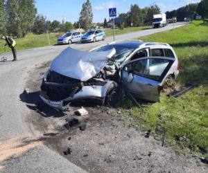 Poważny wypadek w Chabielicach koło Bełchatowa. 5 osób trafiło do szpitala