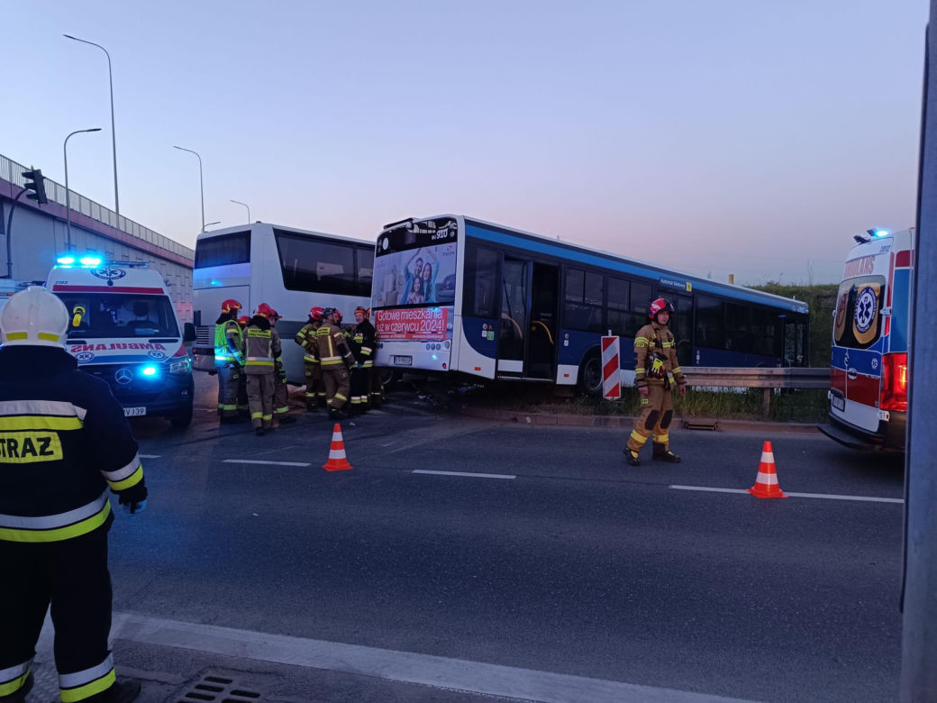 Kraksa autobusów w Nowej Hucie. Nie żyje 61-letni kierowca MPK