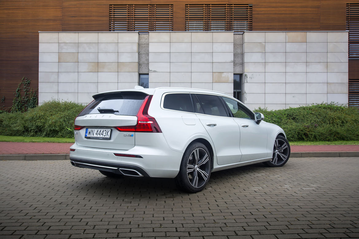 Volvo V60 D4 8AT Inscription
