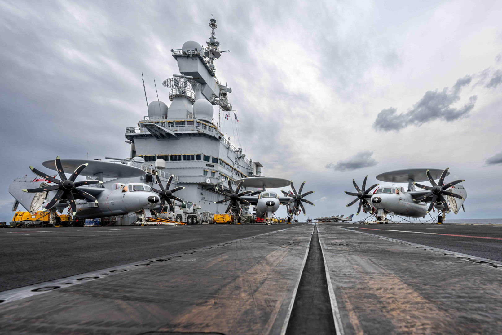"Charles de Gaulle" (R 91)