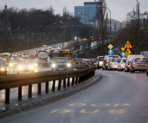 Slalom na Trasie Łazienkowskiej. Trwa remont wiaduktów