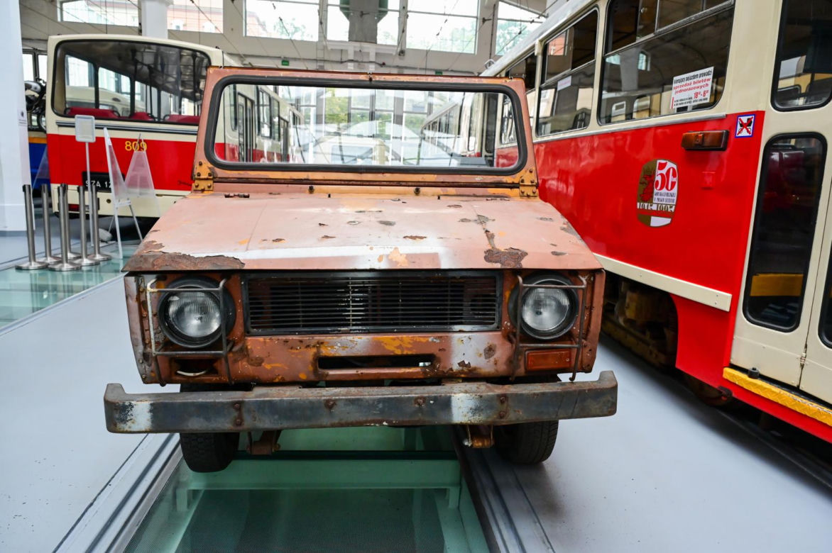 Prototyp terenowego Poloneza w Muzeum Techniki i Komunikacji w Szczecinie