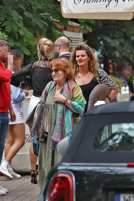 Zborowska i Wrona pokazali Jaśminę babciom