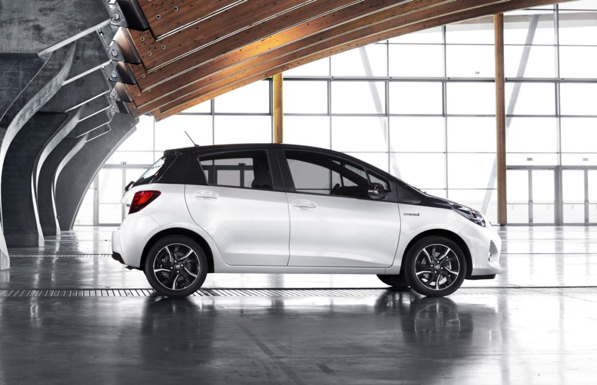 Toyota Yaris Bi-Tone 