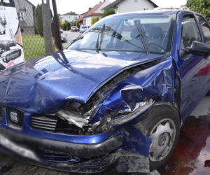 19-latka w Fiacie Seicento skasowała Ferrari GTC4 Lusso warte milion złotych