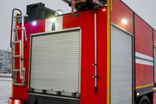 Pożar hotelu nad jeziorem Ukiel w Olsztynie. Goście zostali ewakuowani