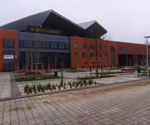 Plac przed Netto Areną po przebudowie