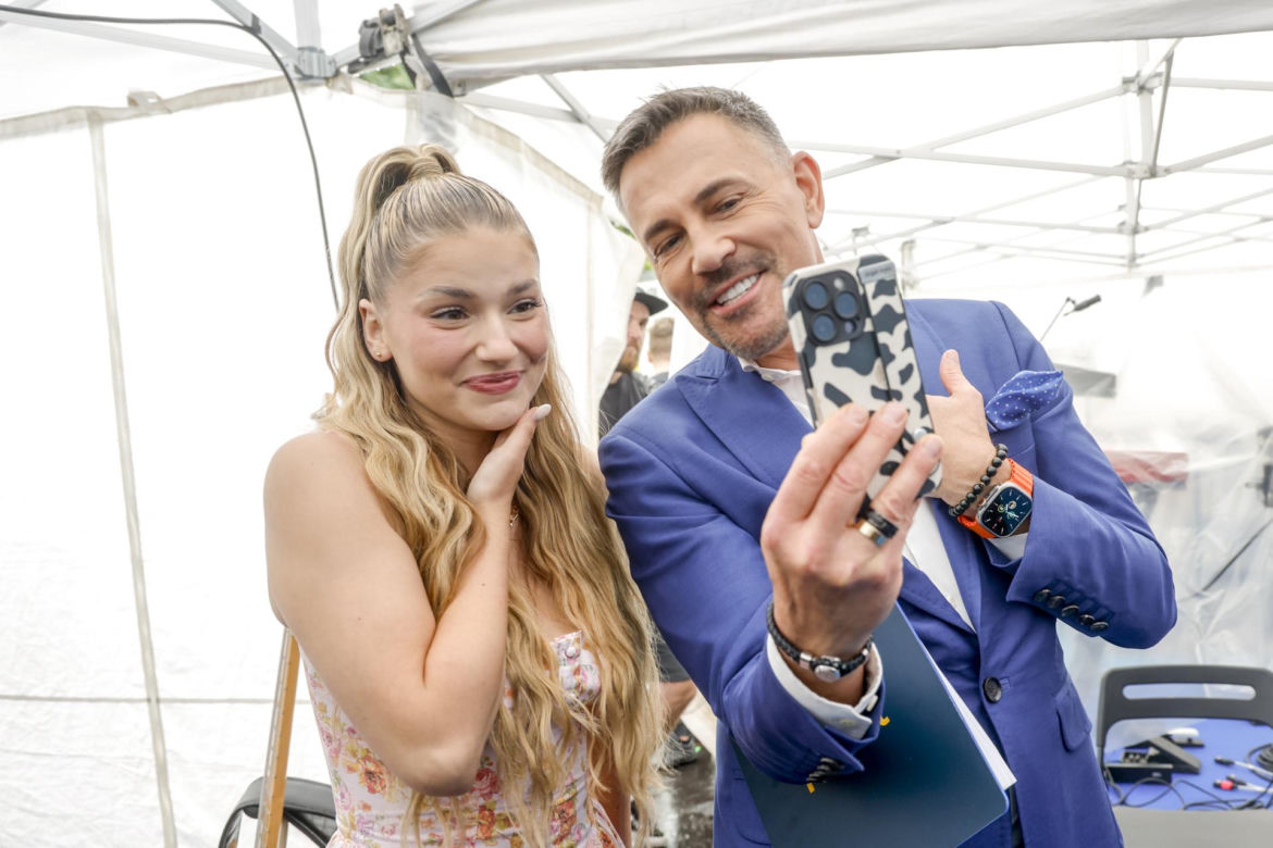 Julia Żugaj wie jak realizować dziecięce marzenia. Od influencerki do gwiazdy show-biznesu