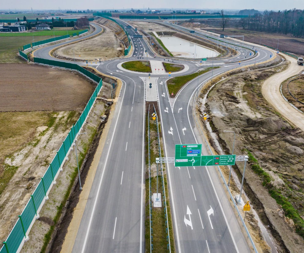 To droga jak marzenie! Kierowcy w końcu odetchną z ulgą. Kluczowy odcinek ekspresówki oddany do użytku 