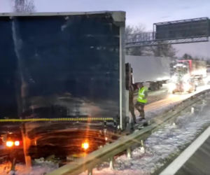 Zablokowana trasa S1 w Sosnowcu. TIR uderzył w barierki