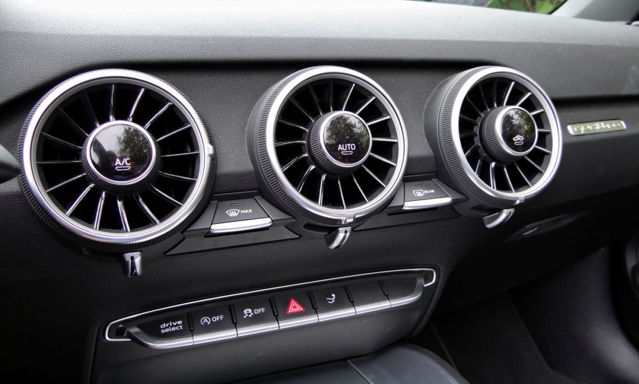 Audi TT Roadster 2.0 TFSI quattro S-tronic