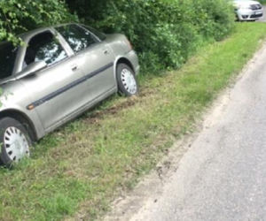 Porzucone i rozbite auto