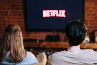 Netflix: Wyniki lepsze od oczekiwań, ale akcje w dół. Co dalej?