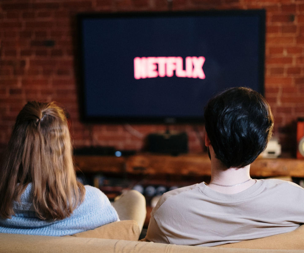 Netflix: Wyniki lepsze od oczekiwań, ale akcje w dół. Co dalej?