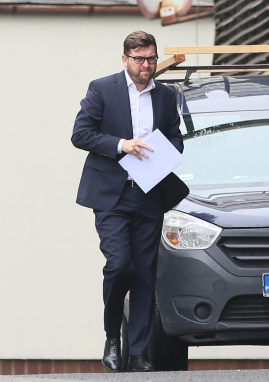 Pilne spotkanie w siedzibie PiS na Nowogrodzkiej. Do prezesa zjechali najważniejsi politycy PiS