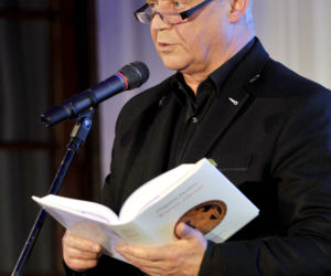 Marek Kondrat zaczynał karierę jako 11-latek. Tak na przestrzeni lat zmieniał się kultowy aktor