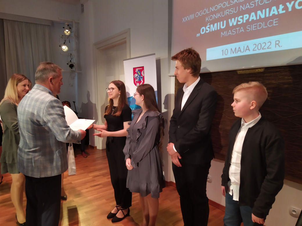Laureaci i wyróżnieni w konkursie "Ośmiu Wspaniałych" w Siedlcach w 2022 roku - fotorelacja