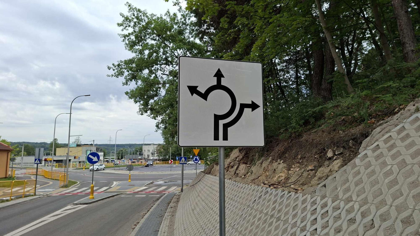 Drogowe remonty w Starachowicach. Fragment ulicy Piłsudskiego otwarty dla kierowców