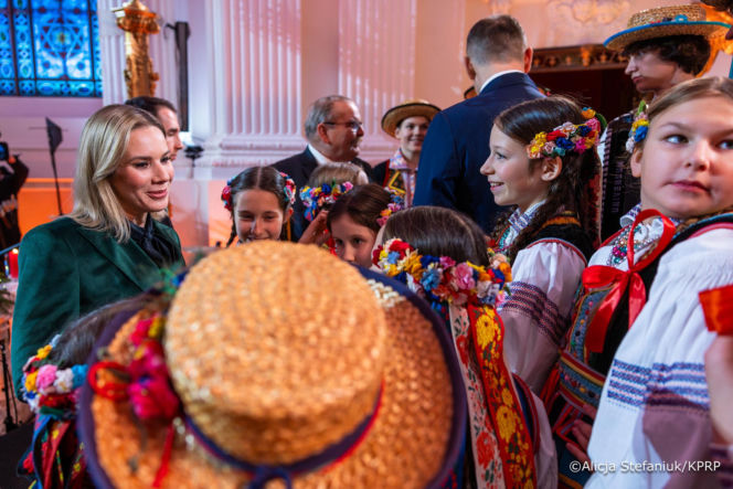 Karol i Marta Nawroccy na kolędowaniu