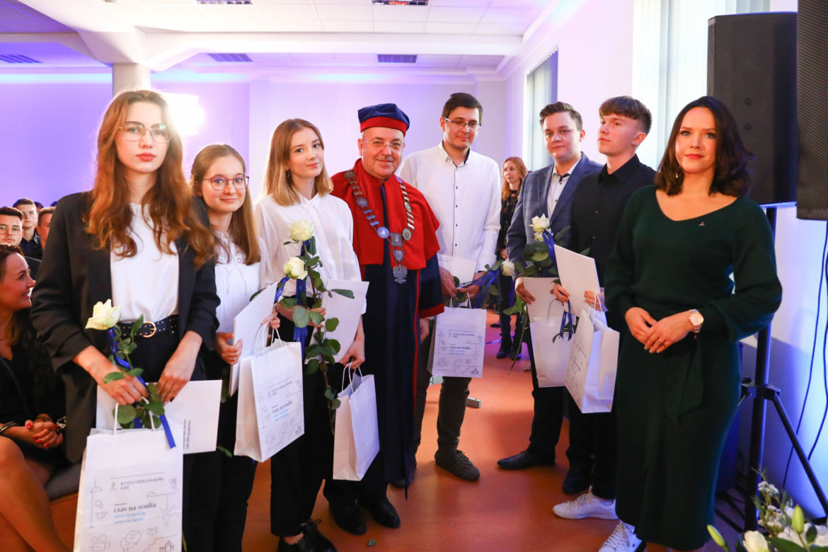 Powstała nowa szkoła wyższa w Łodzi. Zobacz, jak wyglądała inauguracja roku akademickiego