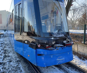 Zderzenie tramwajów w Krakowie. Są ranni i ogromne utrudnienia w ruchu