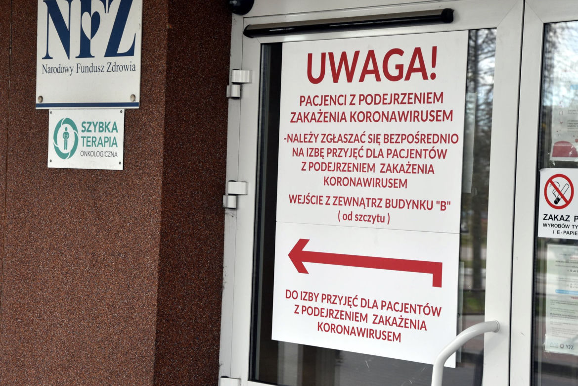 Protest przed szpitalem w Łomzy - NIE dla szpitala zakaźnego