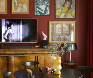 To wnętrze jest rajem dla miłośników designu. Pełno w nim skarbów sprzed lat