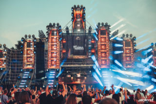 Od kameralnej imprezy do 5 scen na plaży Sadyba. Jak Euforia Festival 2026 rzuca wyzwanie światowym gigantom?