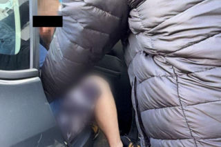 Brutalny atak w Wejherowie! Bił ją i kopał po całym ciele, uderzał w głowę i twarz