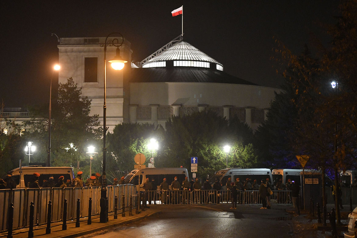 Blokada Sejmu przez Ogólnopolski Strajk Kobiet