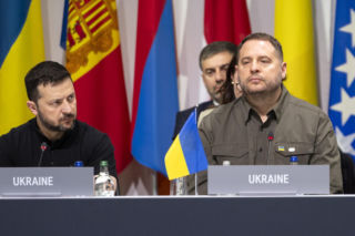 Zełenski przyjął dymisję szefa kancelarii. W tle ogromna afera