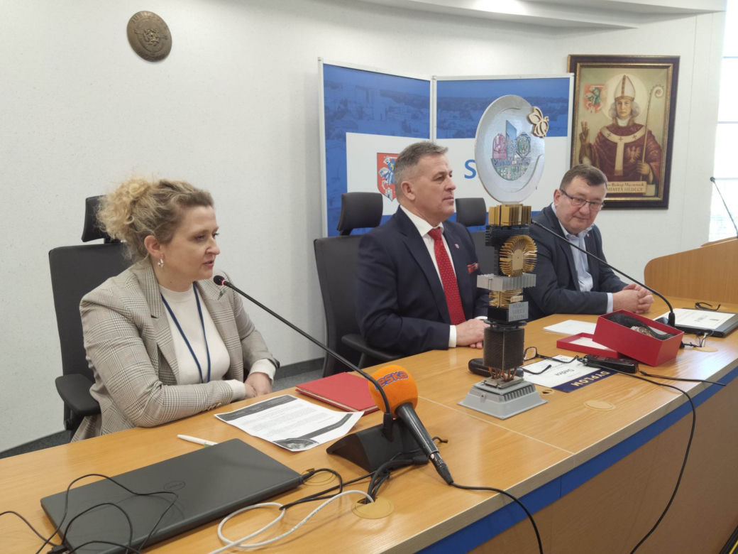 ZOBACZ ZDJĘCIA ze spotkania władz miasta Siedlce z przedstawicielami SP nr 10 w Siedlcach