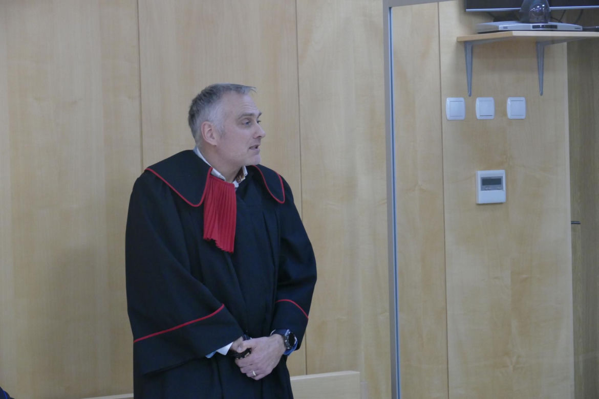 Skatowany i przypalany 6-letni Maksio umierał w męczarniach. „Zamiast domu urządzono mu salę tortur”