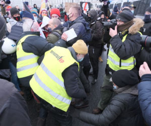 Starcie policji z uczestnikami protestu
