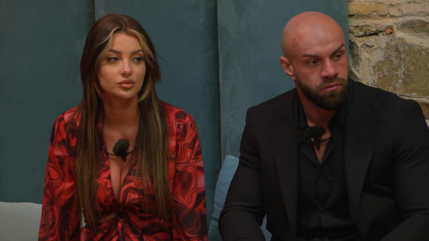 Love Island 9: to już koniec Adriana w programie? Widzowie czują się oszukani