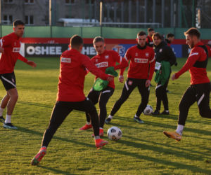Pierwszy trening Reprezentacji Polski przed trójmeczem el. mistrzostw świata. Trener Sousa już układa klocki