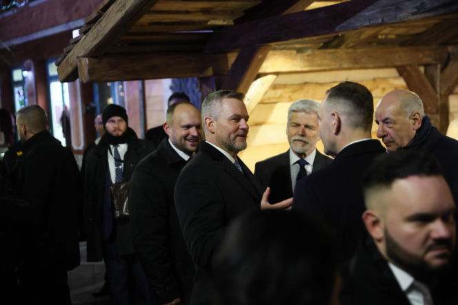 Karol Nawrocki wpadł na jarmark świąteczny