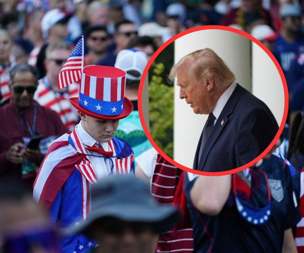 Smutny kibic USA w patriotycznym stroju. Na miniaturze Donald Trump. O porażce Amerykanów przeczytasz na SE Supersport.