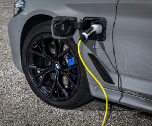 (2021) BMW 545e xDrive PHEV