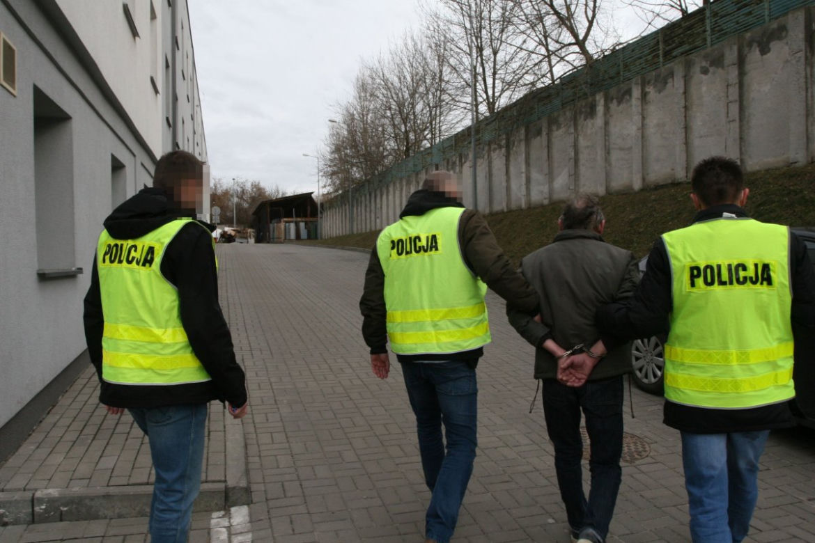 Lublin: Policyjny nalot na agencje towarzyskie. Wpadł znany restaurator! [WIDEO, ZDJĘCIA]