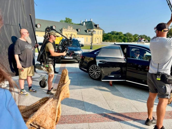 Ranczo. Ekipa filmowa pojawiła się w Pałacu Potockich. Nowe zdjęcia z planu zdradzają fabułę