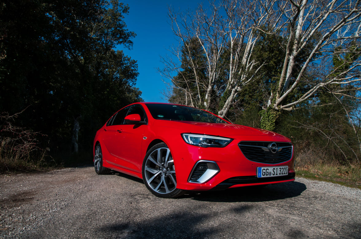 Opel Insignia GSi 2.0 Turbo 260 KM 8AT
